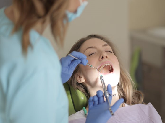 A dental hygienist can administer local anesthesia.